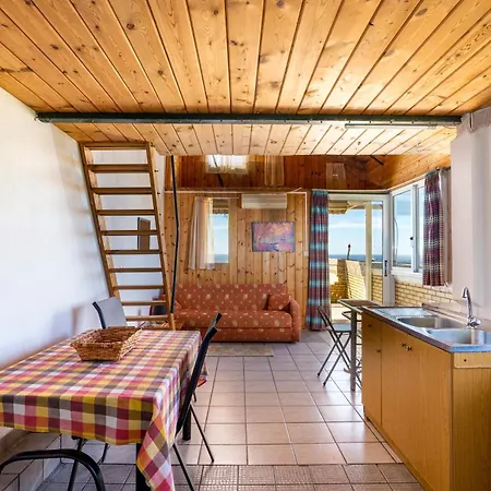Varagoulis Giannis & Lenas Apartman *