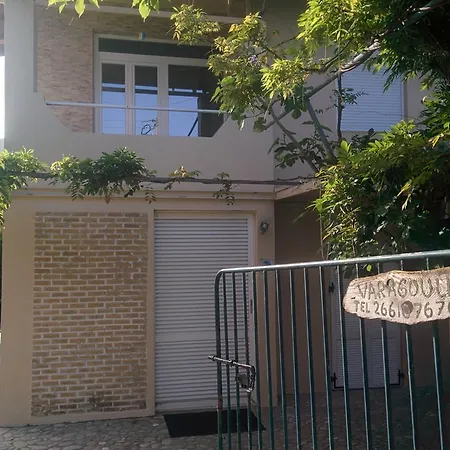 Apartment Varagoulis Giannis & Lenas *