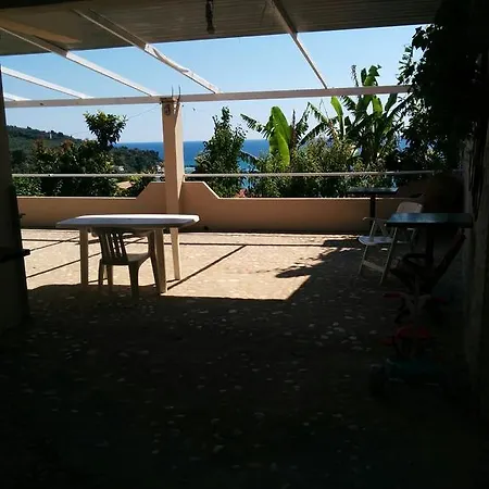 Varagoulis Giannis & Lenas Apartment