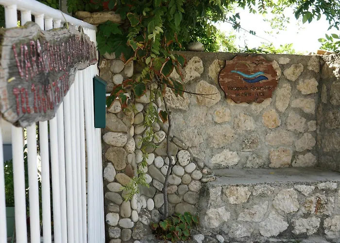 Apartman Varagoulis Giannis & Lenas
