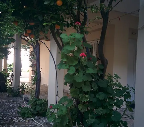 Varagoulis Giannis & Lenas Apartman