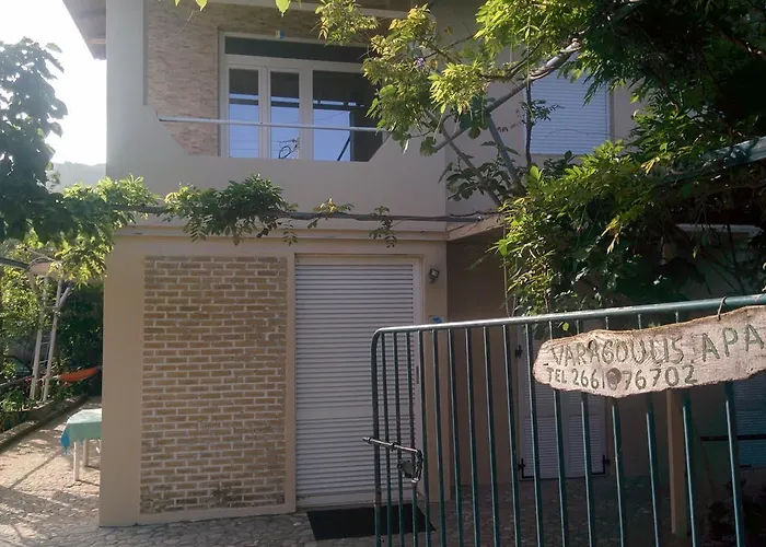 Apartman Varagoulis Giannis & Lenas *